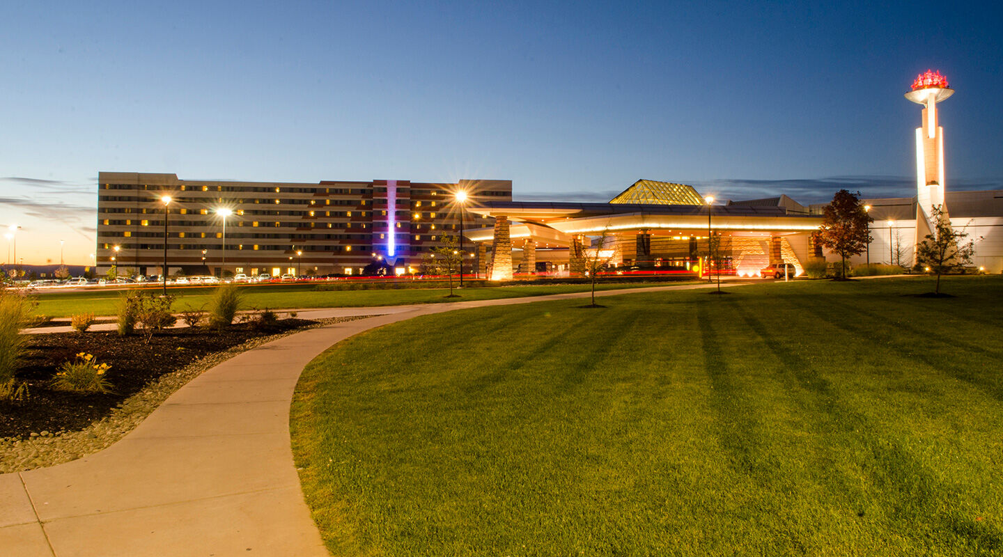 Mohegan Pennsylvania - Adults Only Wilkes-Barre Exterior foto